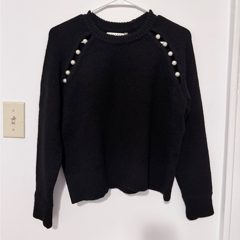Preloved Alice&Olivia crew neck sweater with pearl detail sz Xsmall